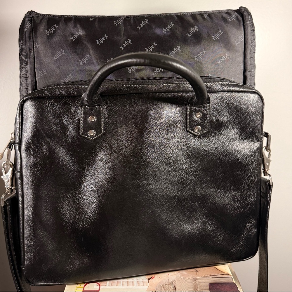 Apex Black and Silver Lined Bag - Picture 3 of 9